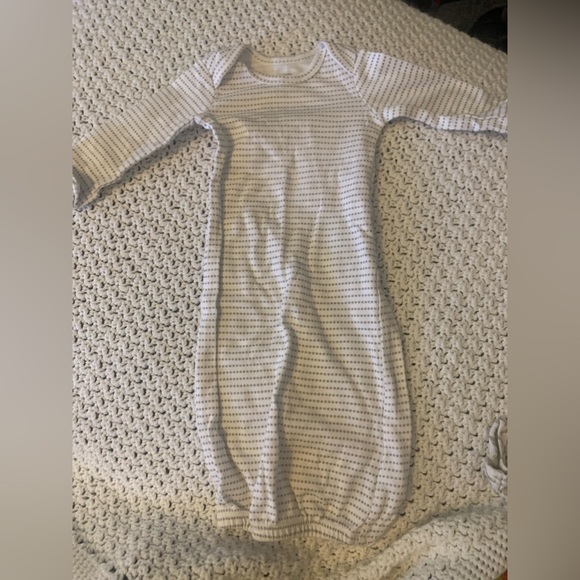 3 Pc Baby Nightgowns - Picture 2 of 13